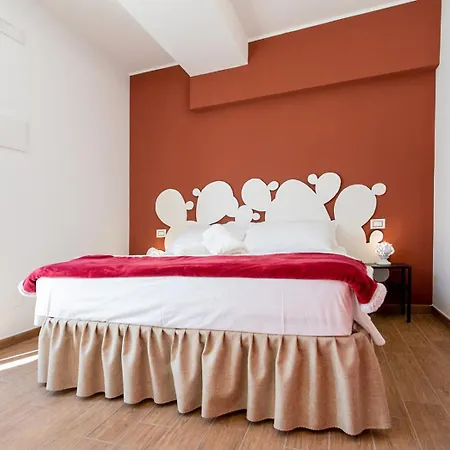 Bed & Breakfast Center House 3*