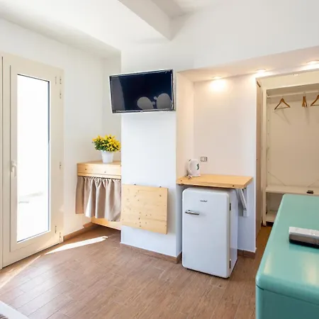Center House 3*